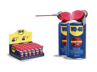 Wd-40 lubrificante spray multiuso 5 funzioni ml.250+40 gratis - ml.250+40 spray c/erogatore a doppia posizione - IDROREPELLENTE: permette il formarsi di una barriera perfetta contro l'umidità, elimina rapidamente i cortocircuiti da umidit...