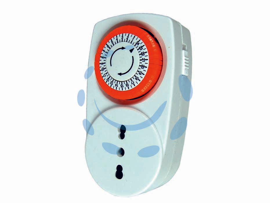 Timer a presa giornaliero con interruttore intervallo 30 minuti - timer meccanico per uso interno, tensione 220/240v 50Hz con spina 16/A, presa bipasso 10/16A ed interruttore, carico resistiv...