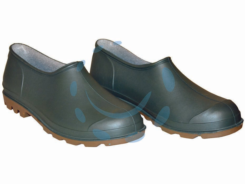 Scarpe in pvc - n°36 - colore verde, suola carrarmato colore para