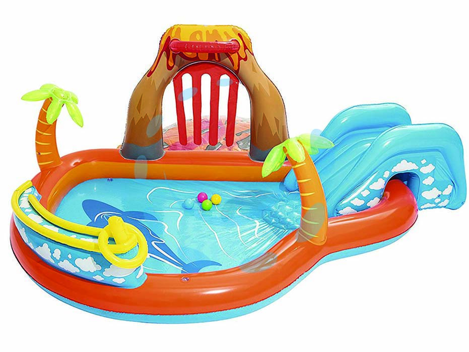 Piscina con giochi gonfiabile lava lagoon  +2  anni - cm.265x265x104 - peso Kg.5,900 (art.53069) - piscina con giochi realizzata in vinile spessore mm.0,27, cuscino gonfiabile sul fondo per un maggiore confort, comprende: 4 ...