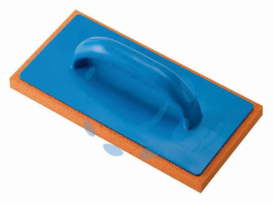 Frattone gommaspugna per intonaco base e manico in plastica - cm.28x14 - 42457 - gomma morbida arancio spessore mm.19, con manico con impugnatura ergonomica in polistirolo anti-urto e base in prolipropilene...